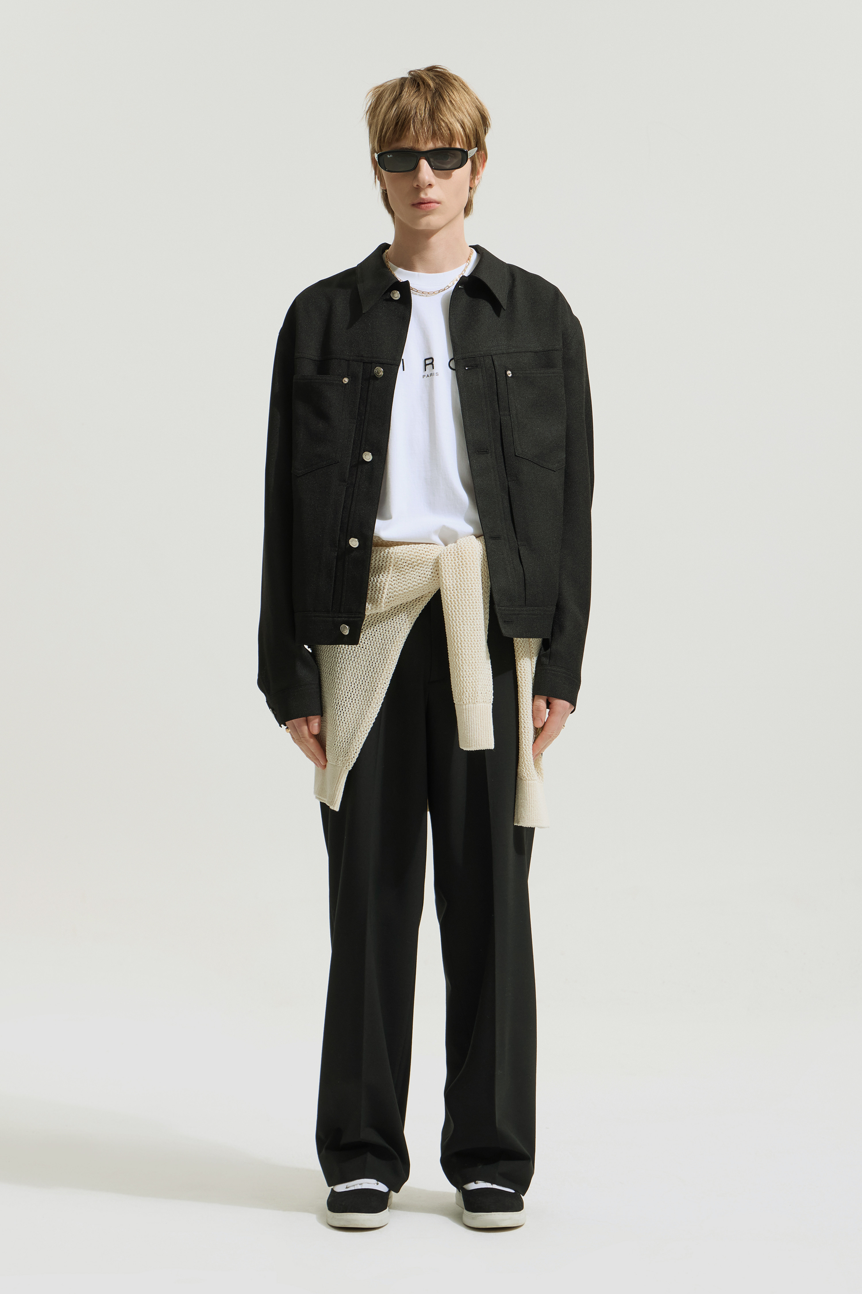 IQJAM25701 BKX 1.jpg